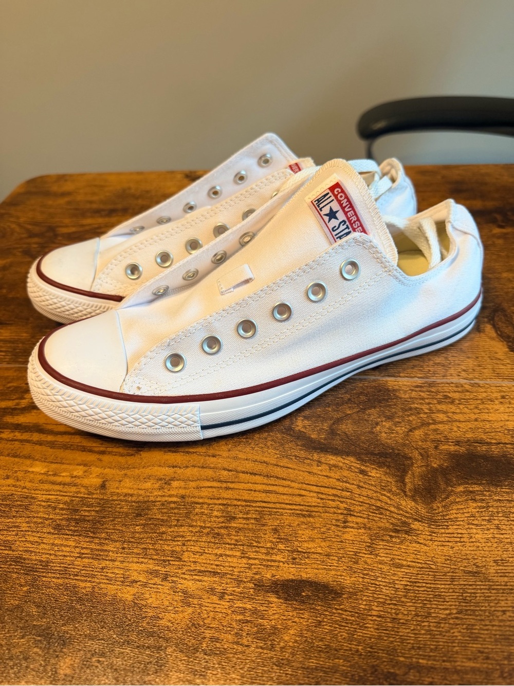 Converse Chuck Taylor All Star Sneakers - White 8M/10W